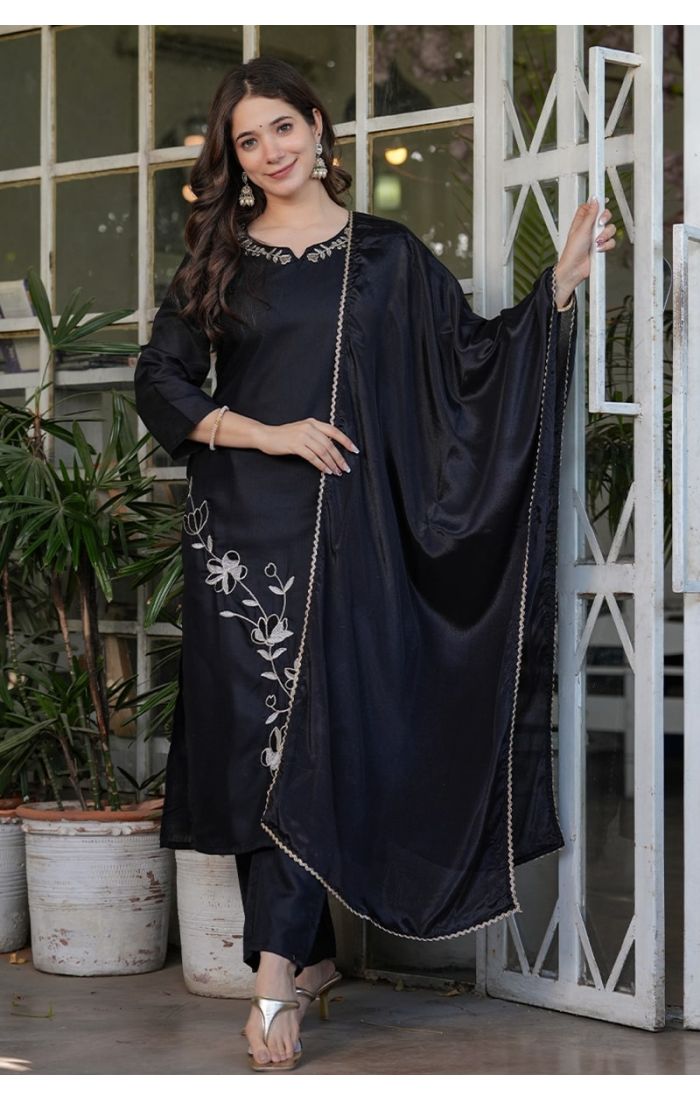 Black embroidered kurta pant set with scalloped dupatta, festive ethnic wear for weddings and parties.