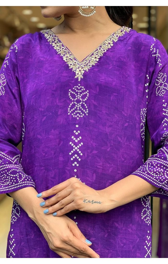 Elegant Purple Bandhani Kurta Pant Set with Embellished Dupatta – Ideal for Weddings & Festive Wear in USA, Canada, UK, Germany, Norway & Europe.