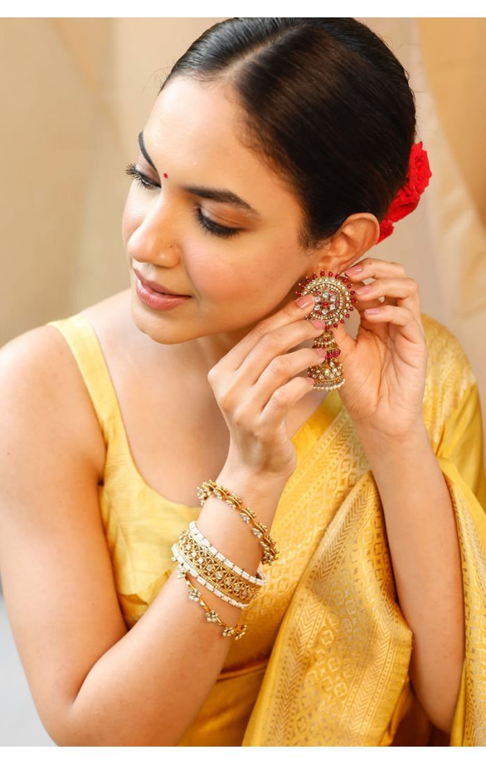 Close-Up of Yellow Zari Woven Silk Saree – Bridal Look